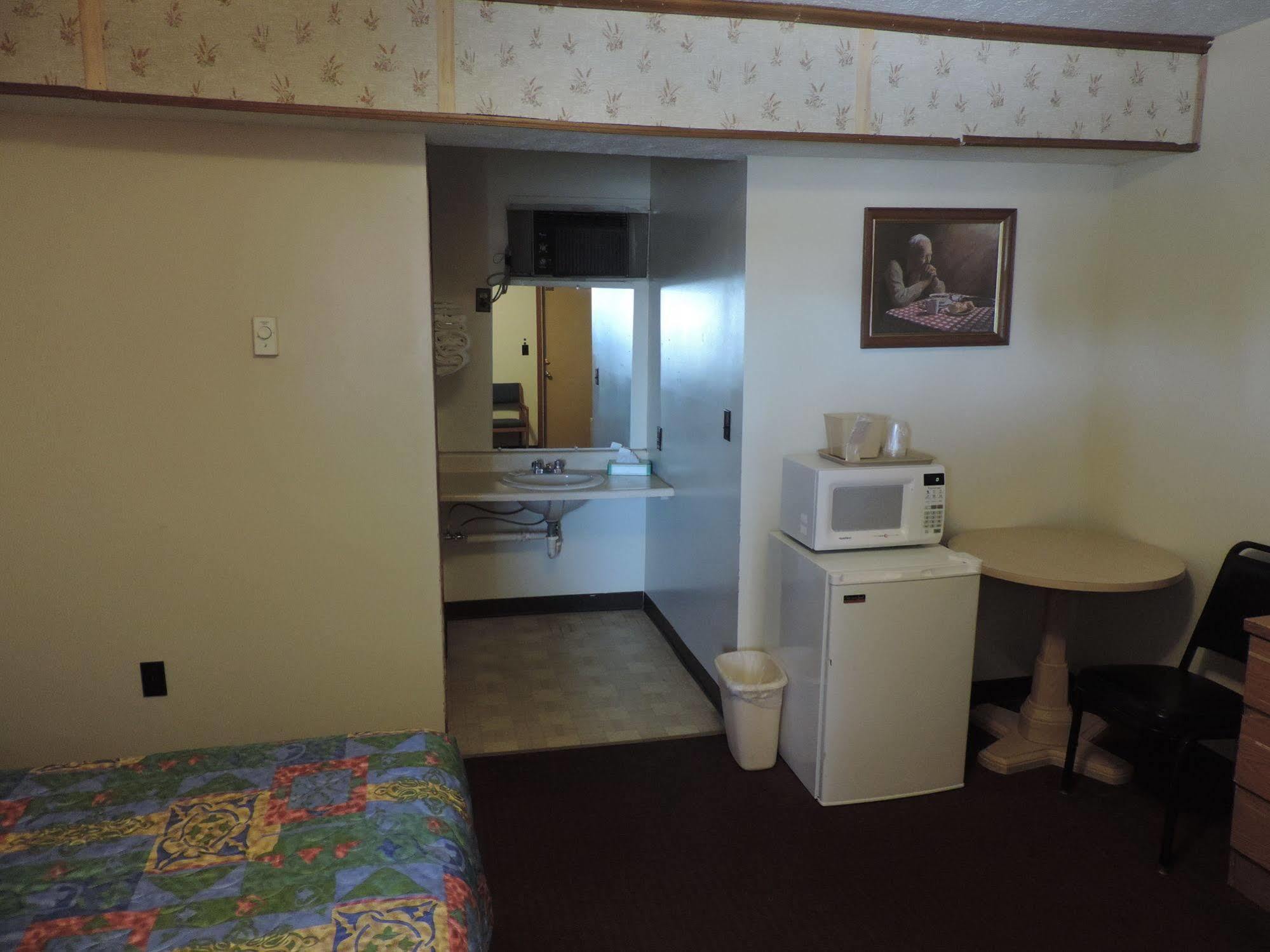 North Country American Motel